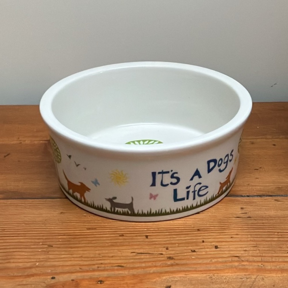 Gently Used Home Essentials & Beyond Ceramic "It's A Dog's Life" Dog Bowl